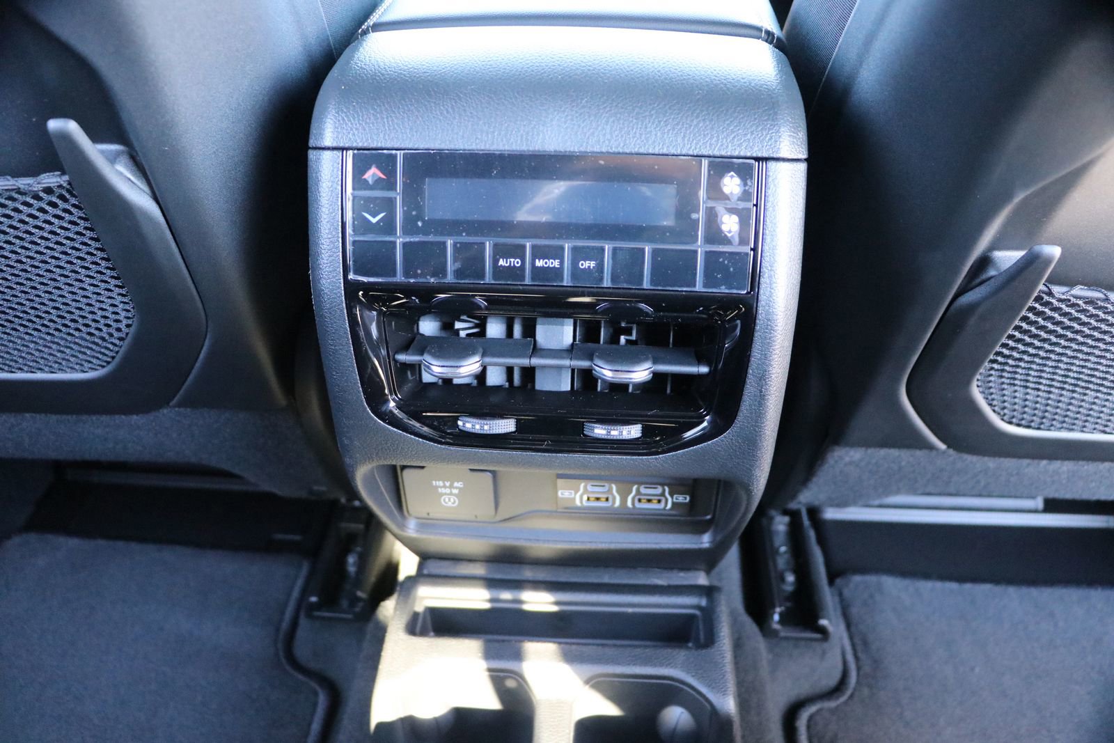 New 2025 Jeep Grand Cherokee L Laredo AWD/4WD image 30
