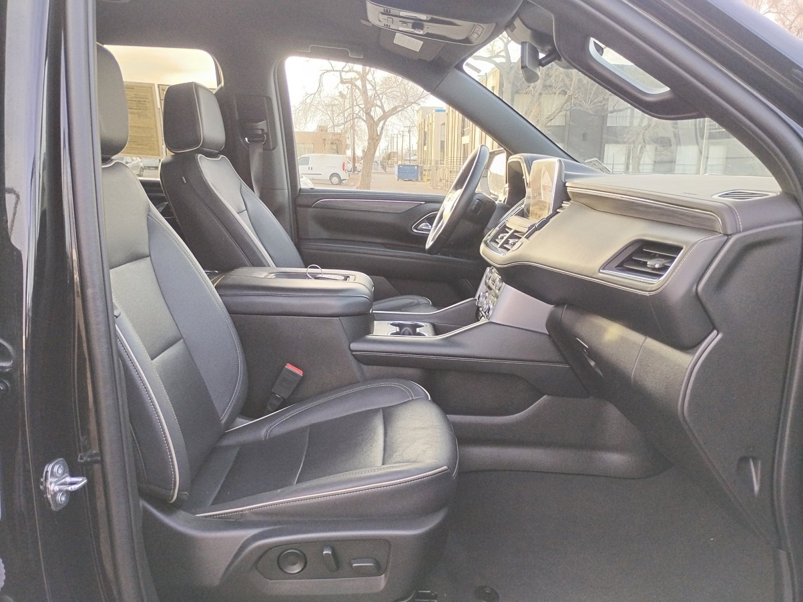 Used 2023 GMC Yukon XL SLT image 29