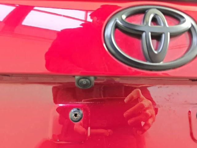Used 2022 Toyota RAV4 XLE w/ Convenience Package image 17