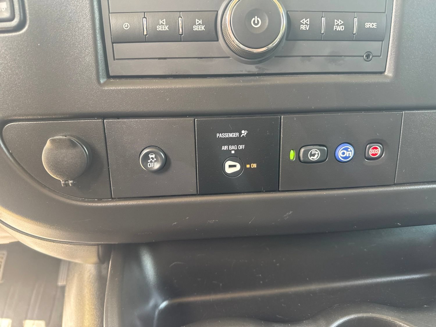 Used 2025 Chevrolet Express 2500 Extended w/ Driver Convenience Package RWD image 24