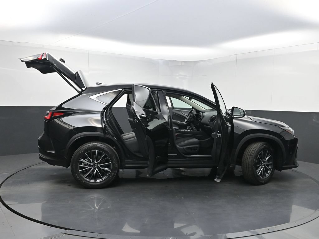 Used 2024 Lexus NX 250 FWD w/ Towing Package (2000 Lbs) image 34
