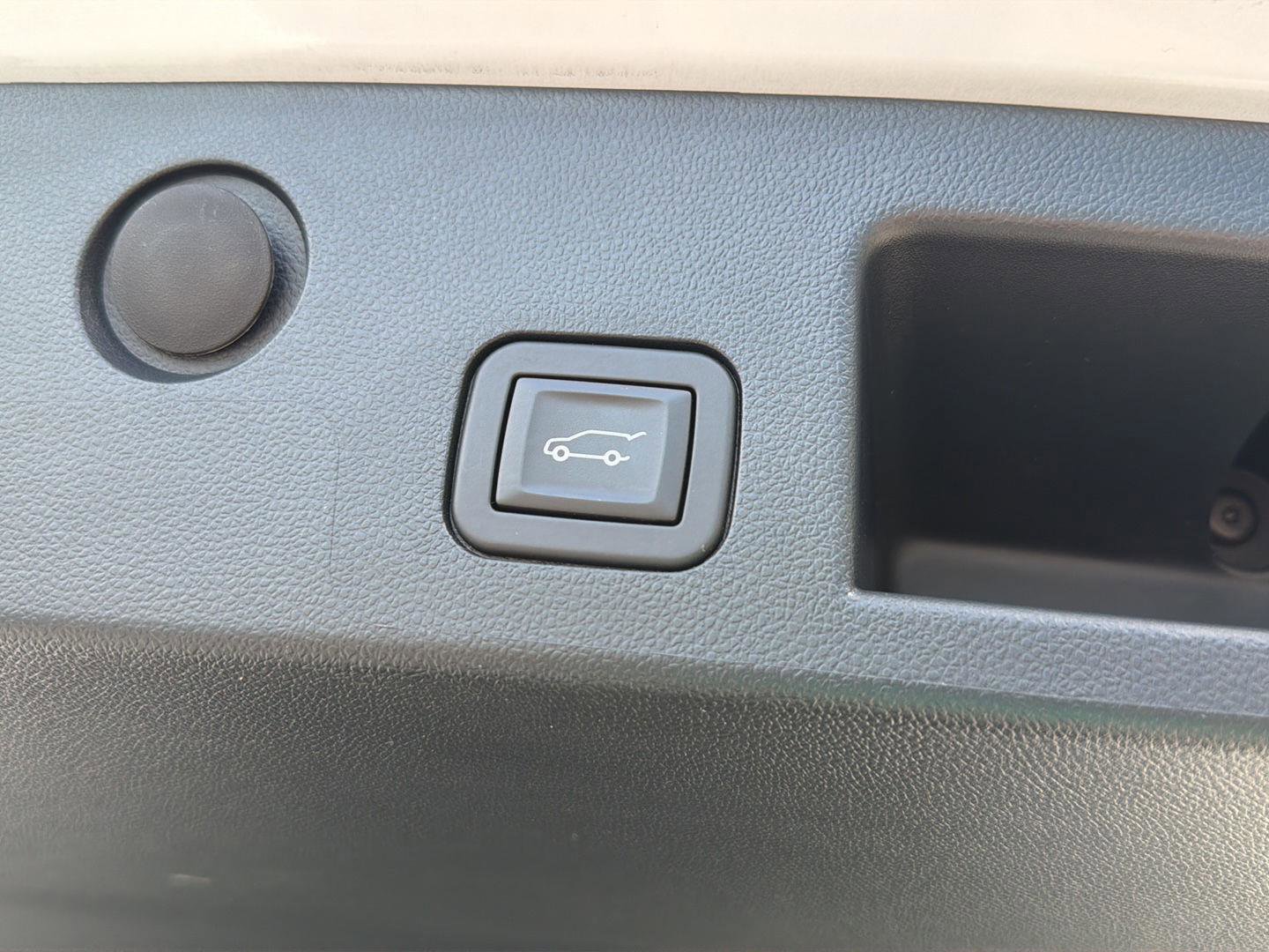 Used 2025 Chevrolet Equinox LT w/ Convenience Package II FWD image 34
