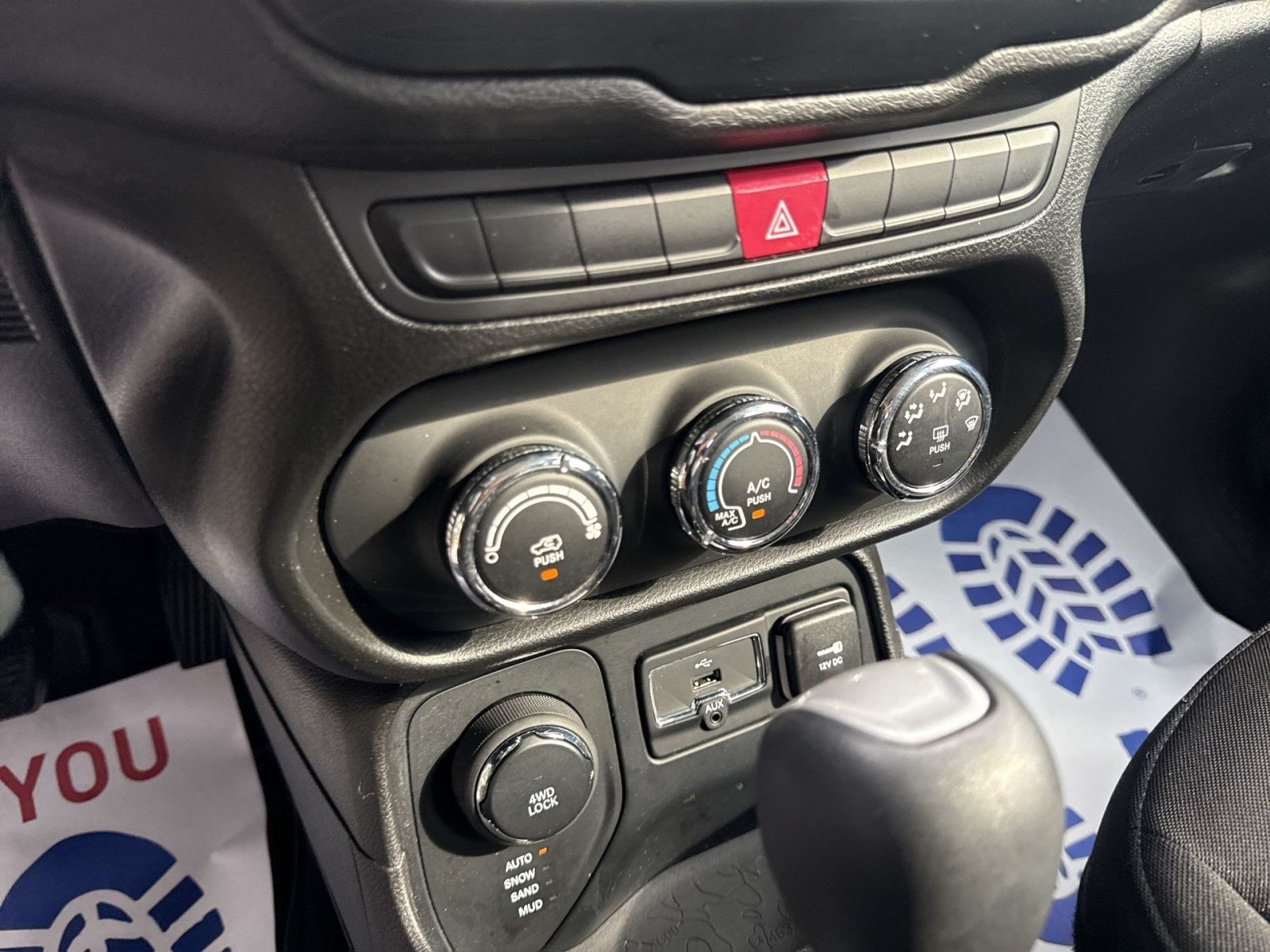 Used 2015 Jeep Renegade Sport w/ Power & Air Group AWD/4WD image 19