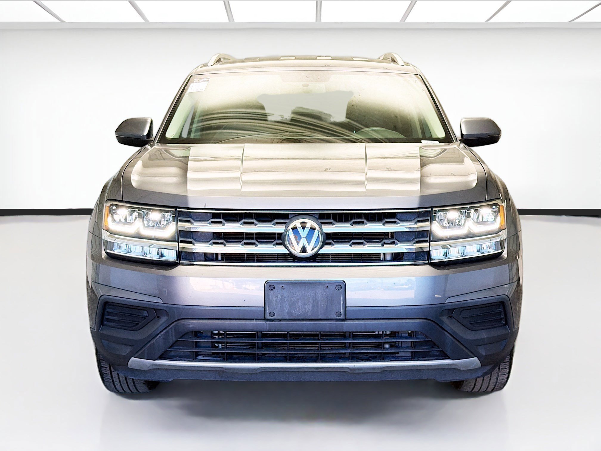 Used 2018 Volkswagen Atlas S image 2