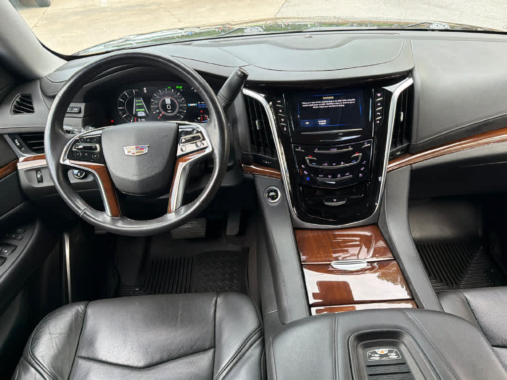 Used 2020 Cadillac Escalade Luxury AWD/4WD image 20