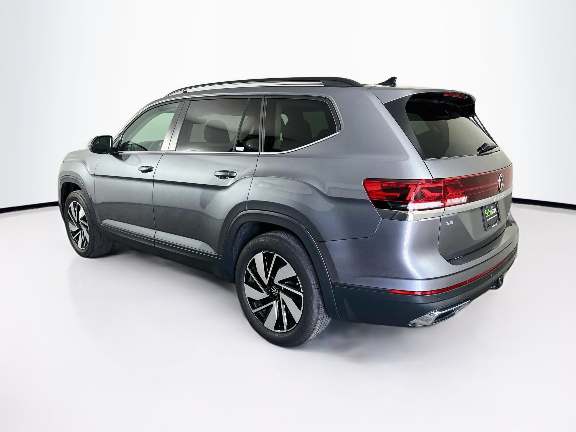 Used 2025 Volkswagen Atlas SE FWD image 5