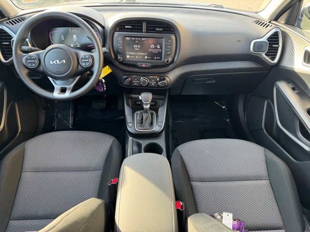 Certified 2025 Kia Soul LX image 12