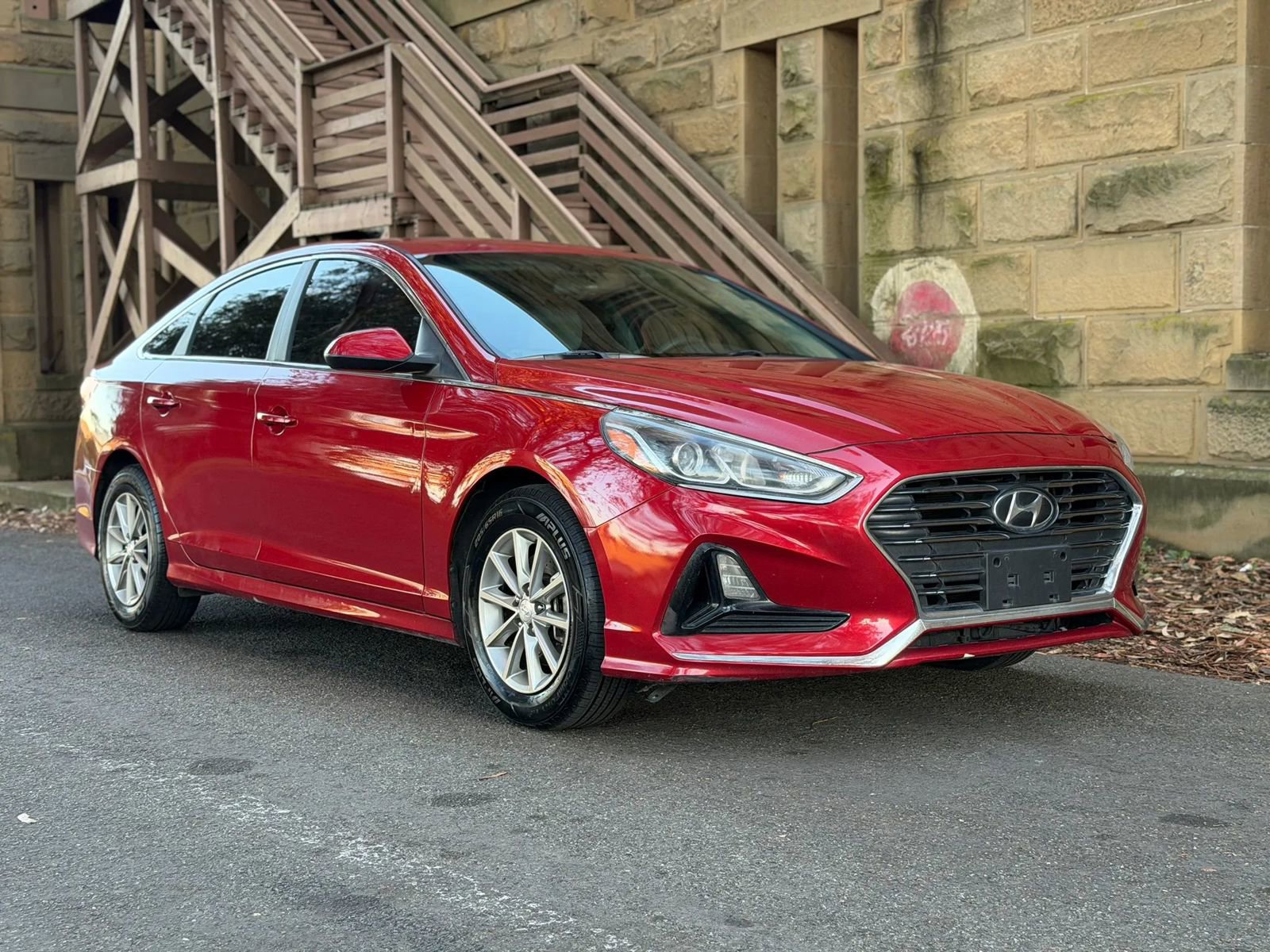 Used 2019 Hyundai Sonata SE FWD image 2