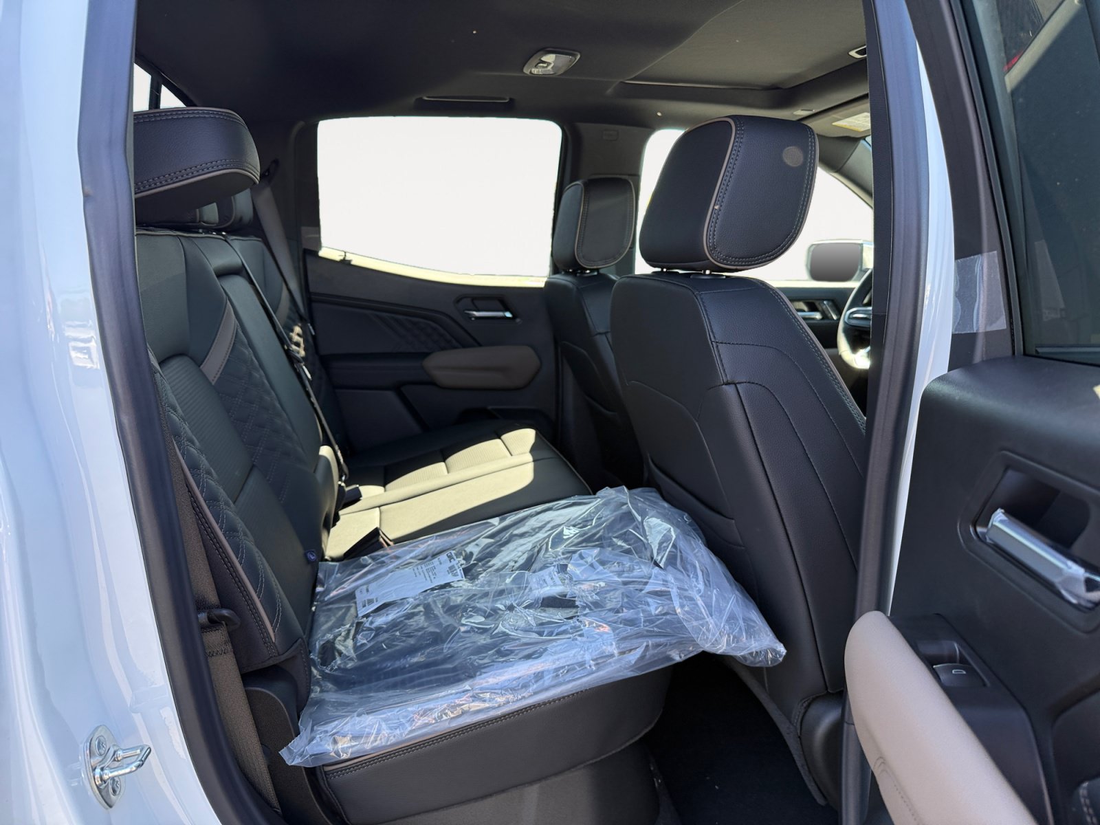 New 2026 GMC Canyon Denali AWD/4WD image 18