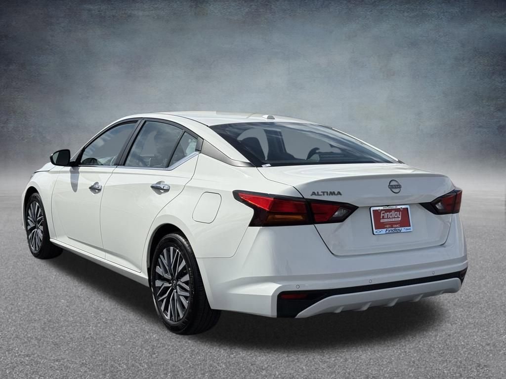 Used 2025 Nissan Altima 2.5 SV FWD image 6