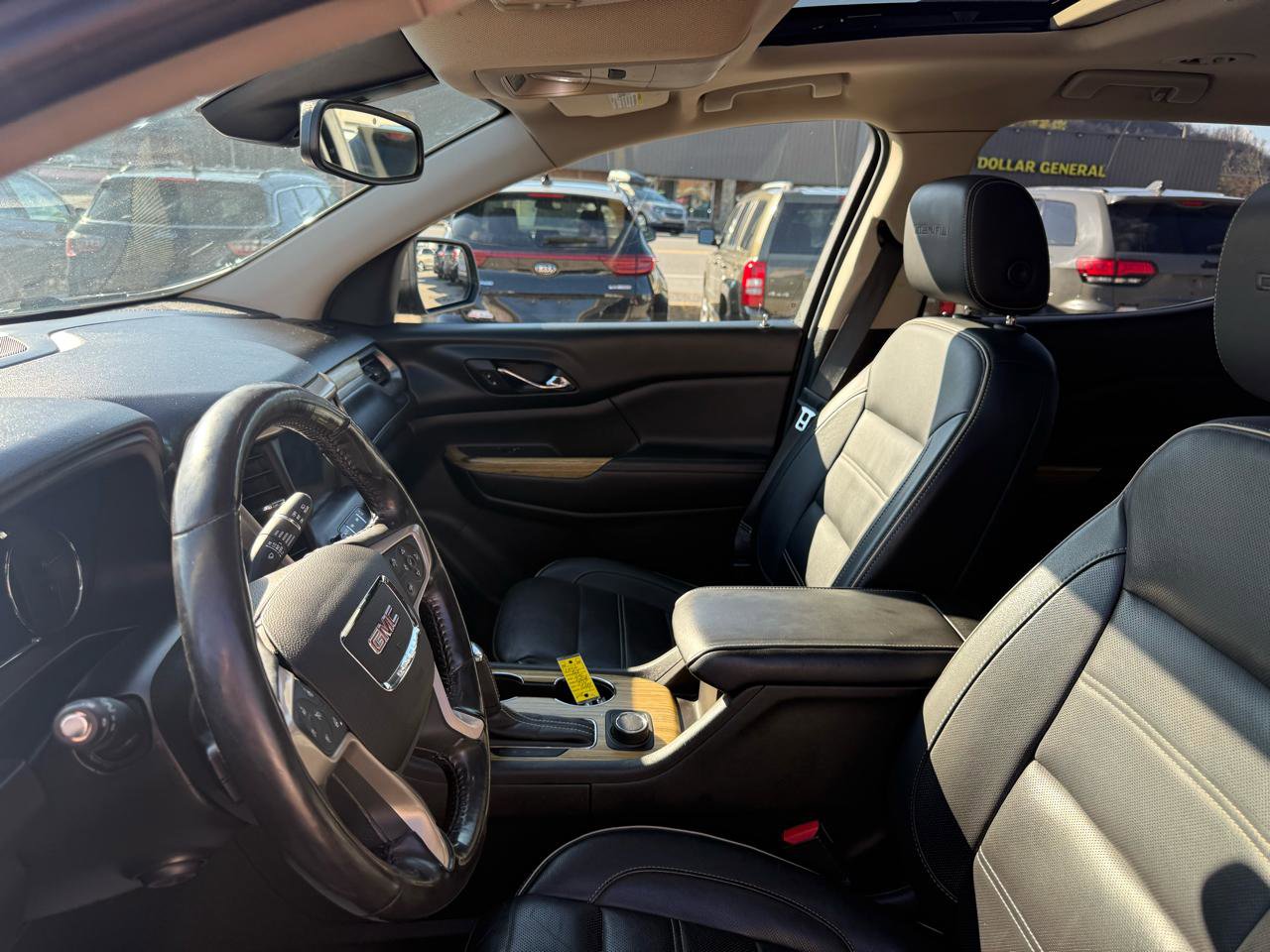 Used 2018 GMC Acadia Denali w/ Technology Package AWD/4WD image 20