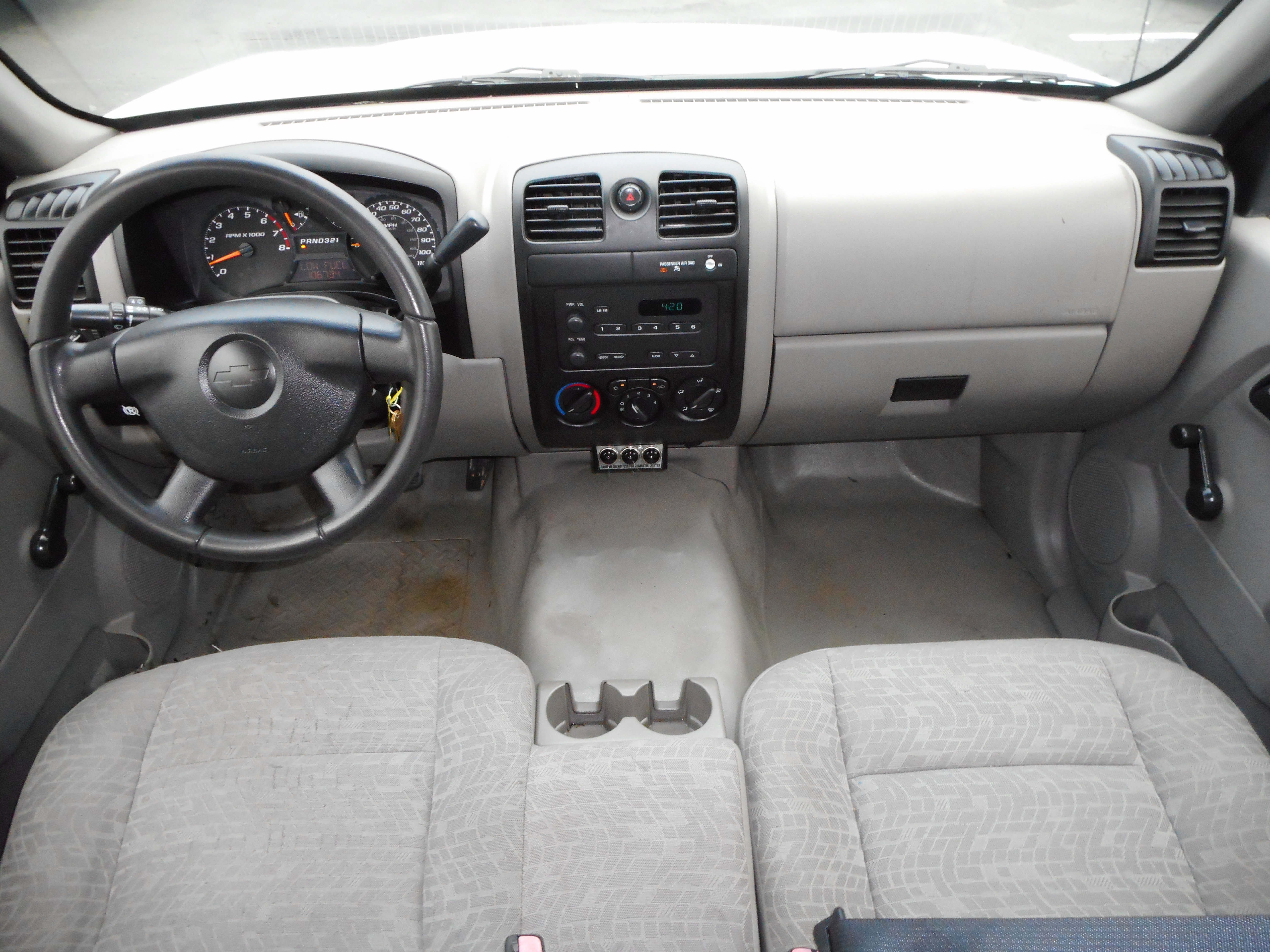 Used 2004 Chevrolet Colorado LS image 17