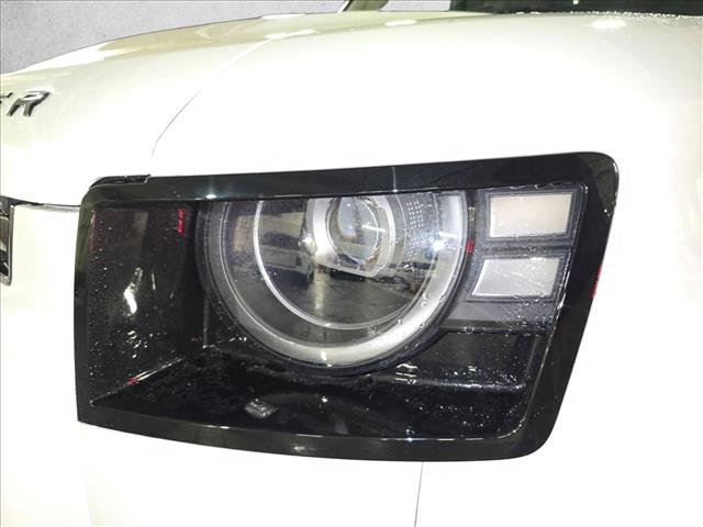 New 2026 Land Rover Defender 110 X-Dynamic SE image 29