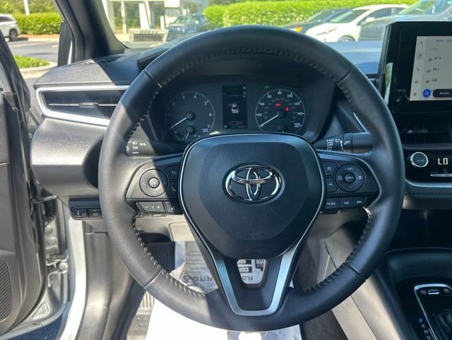 Used 2025 Toyota Corolla SE FWD image 17