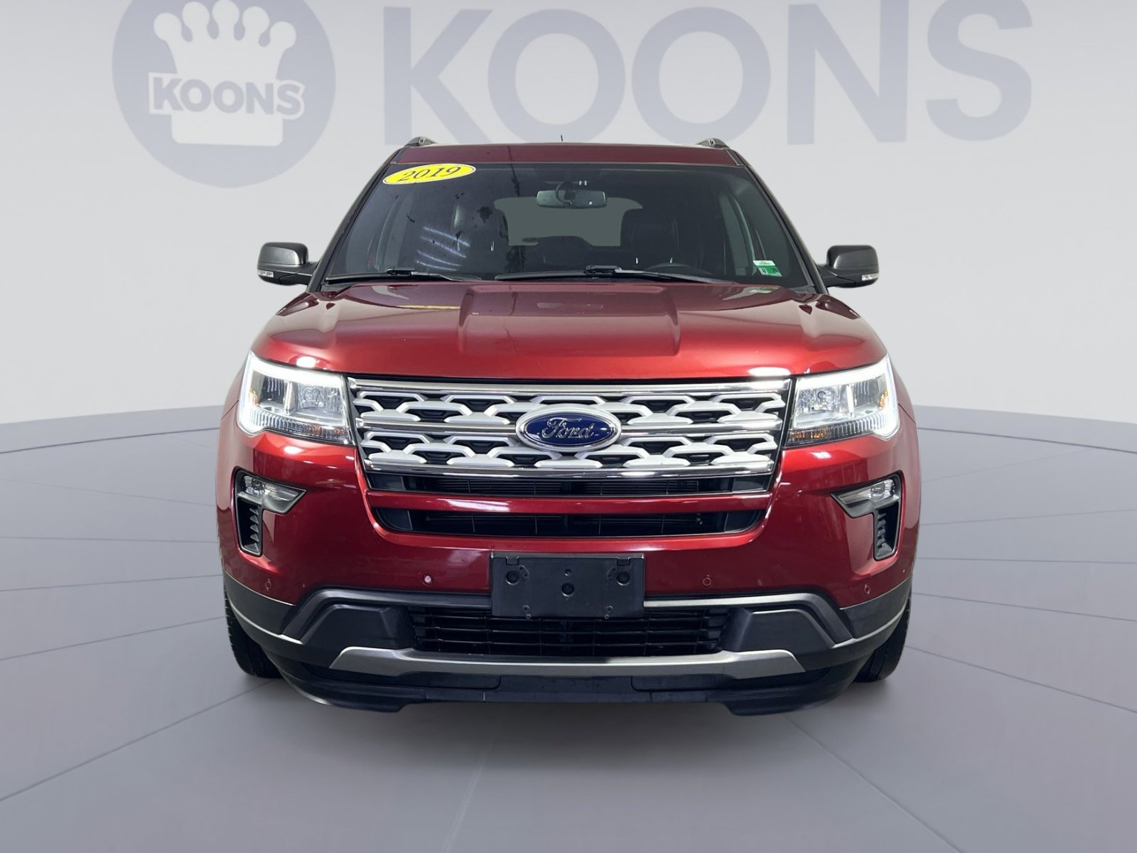 Used 2019 Ford Explorer XLT w/ Equipment Group 202A AWD/4WD image 4