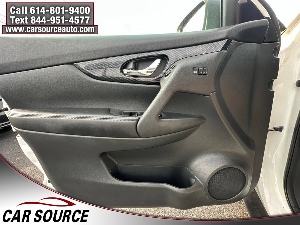 Used 2017 Nissan Rogue SL w/ SL Premium Package AWD/4WD image 20