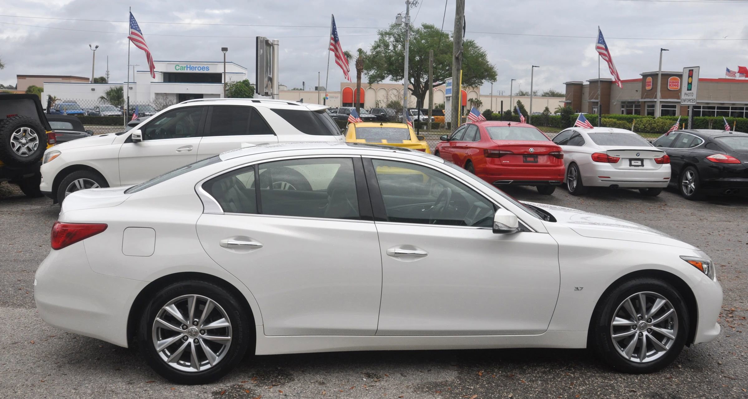 Used 2014 INFINITI Q50 Premium w/ Navigation Package image 4