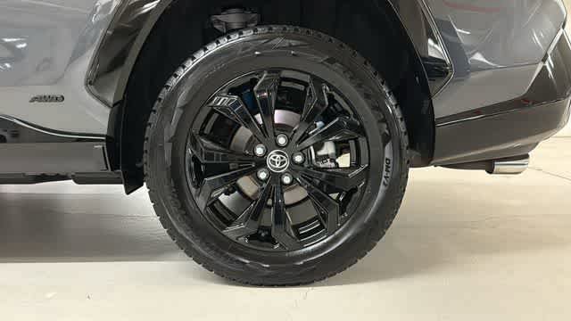 Used 2023 Toyota RAV4 XSE AWD/4WD image 10