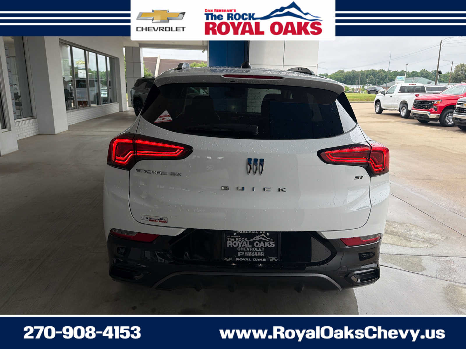 Used 2024 Buick Encore GX Sport Touring FWD image 5