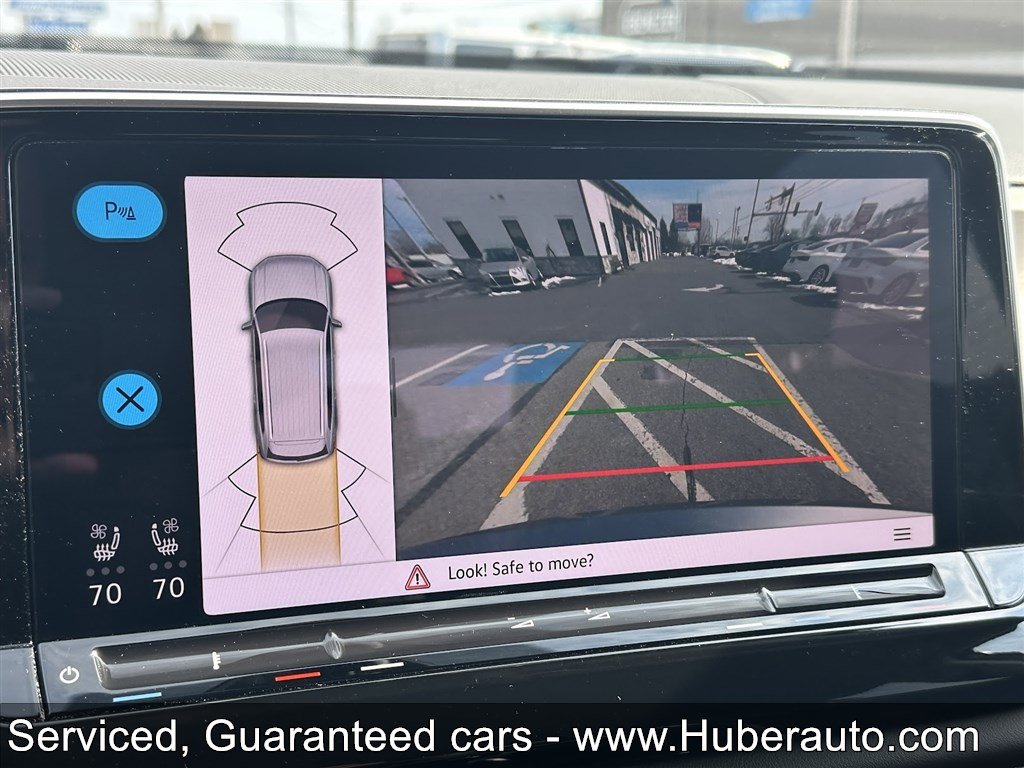 Used 2025 Volkswagen Atlas SE image 13