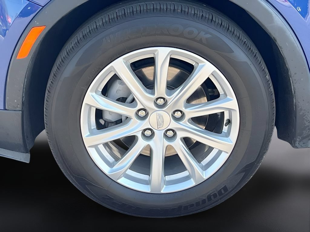 Used 2022 Cadillac XT4 Premium Luxury w/ Safety Alert Package FWD image 29