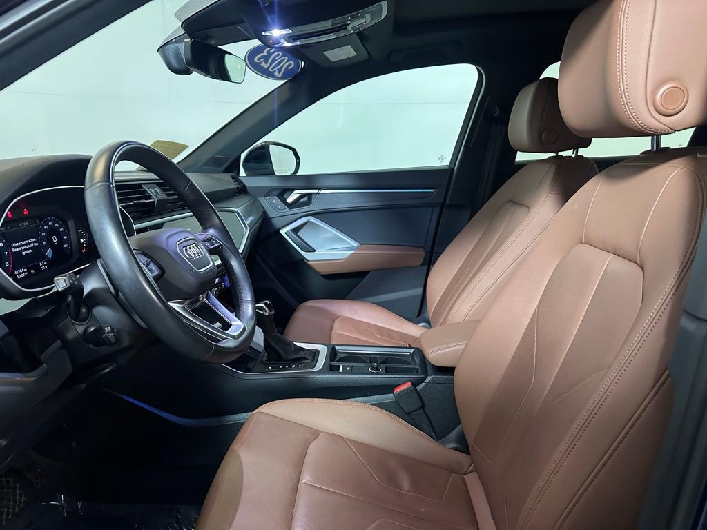 Used 2023 Audi Q3 2.0T Premium Plus w/ Premium Plus Package image 14