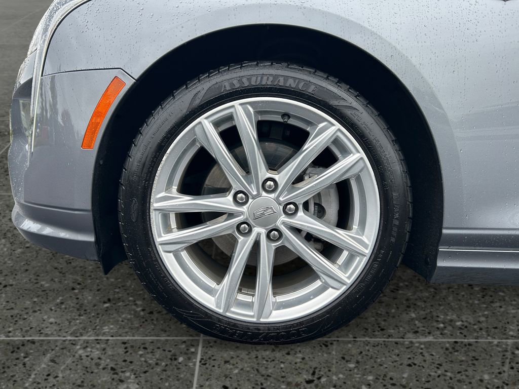 Used 2022 Cadillac CT4 Luxury w/ Sun And Sound Package RWD image 4