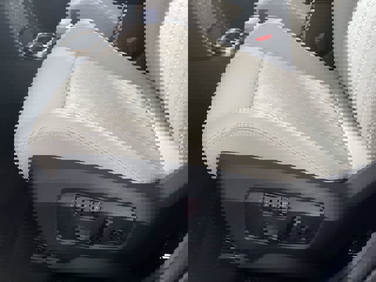 Certified 2025 MINI Cooper S image 10