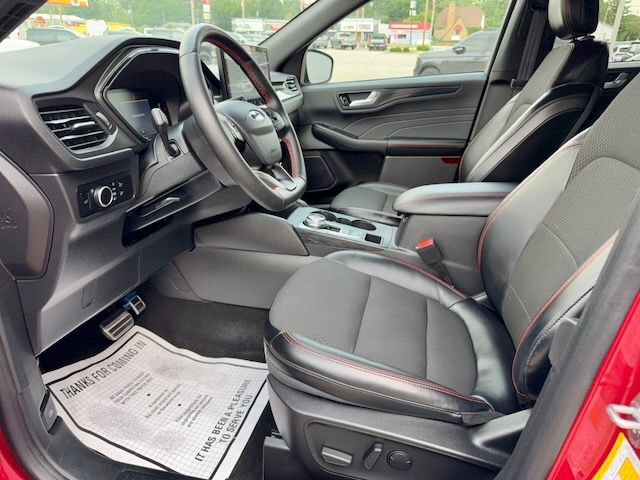 Used 2024 Ford Escape ST-Line w/ Tech Pack #1 FWD image 13