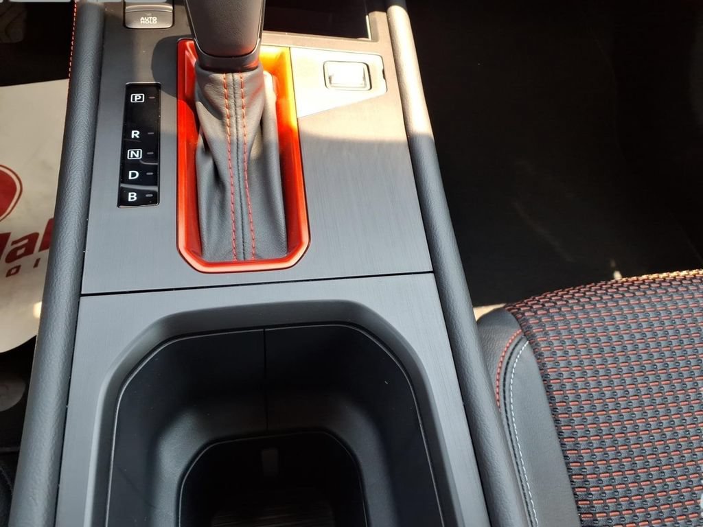 New 2026 Nissan Kicks SR FWD image 21