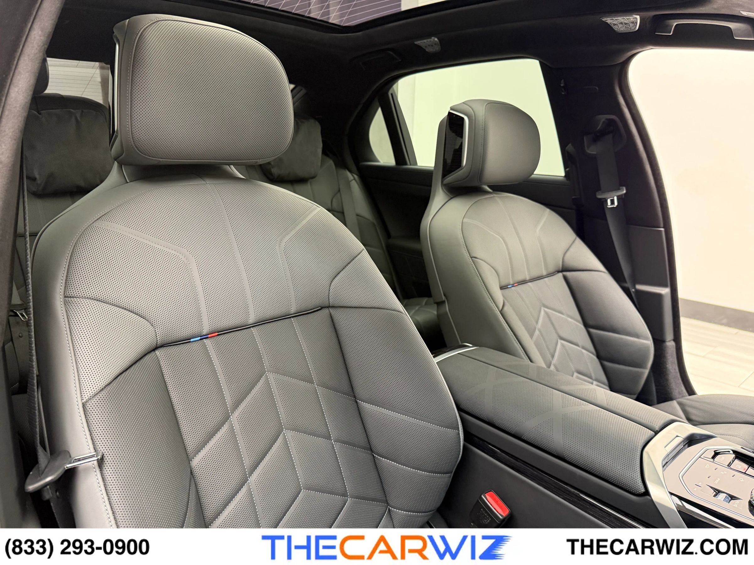 Used 2025 BMW 760i xDrive image 66