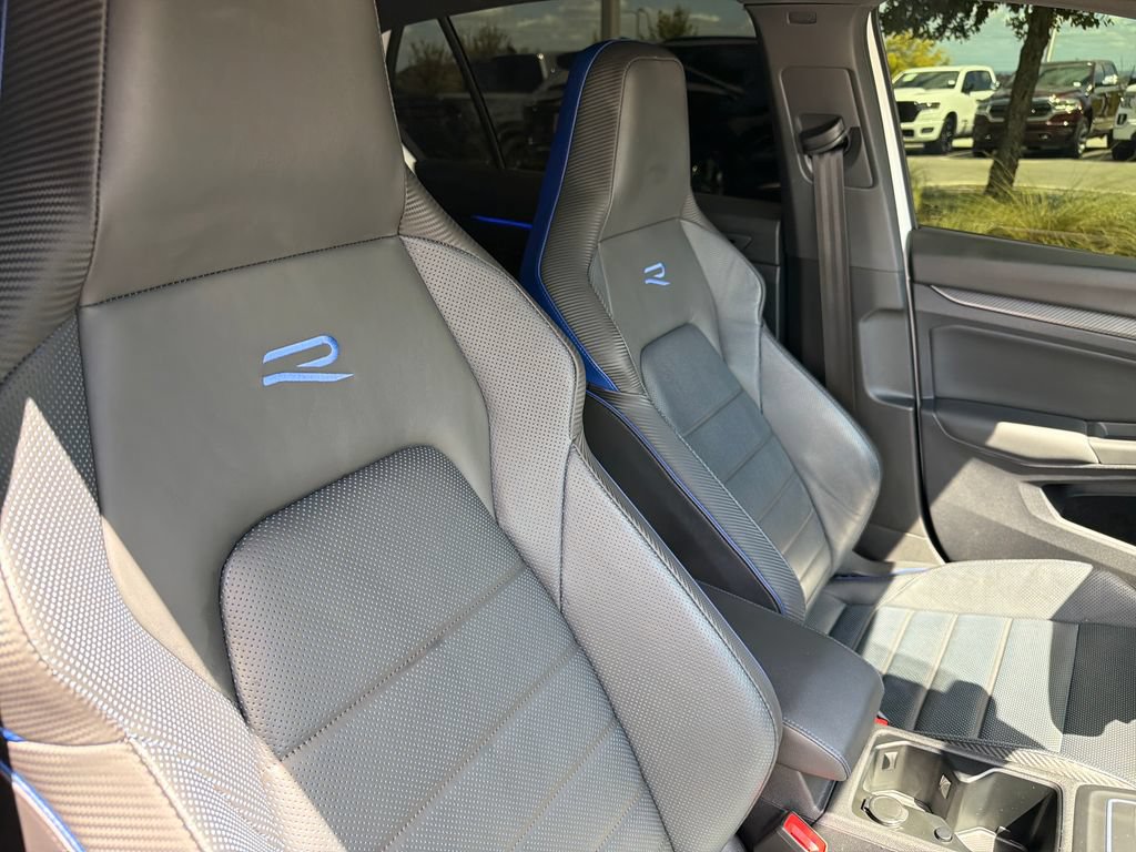 Used 2022 Volkswagen Golf R AWD/4WD image 39