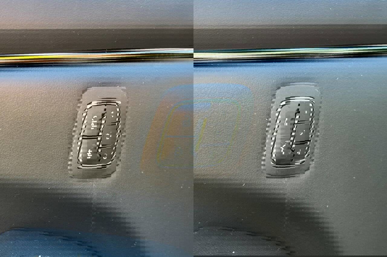 Used 2021 Ford Mustang Mach-E Select w/ Comfort/Appearance Package AWD/4WD image 19