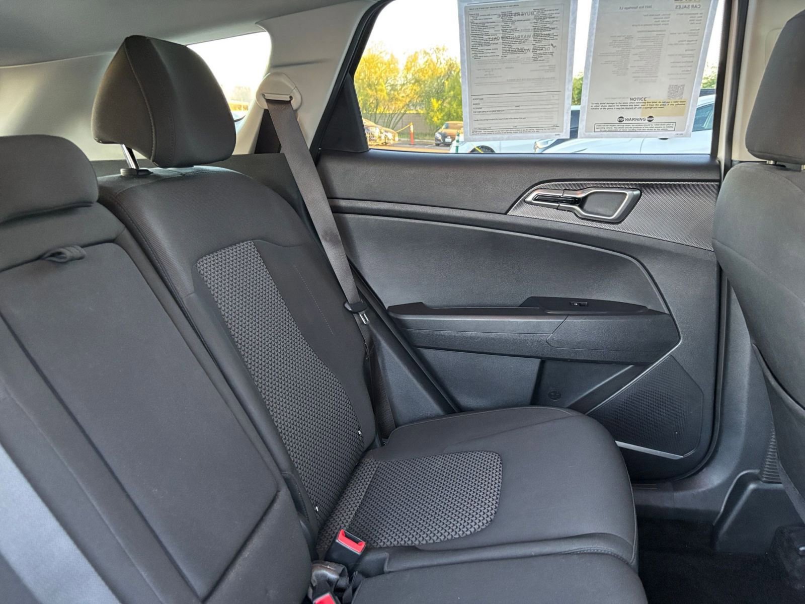 Used 2025 Kia Sportage LX FWD image 35