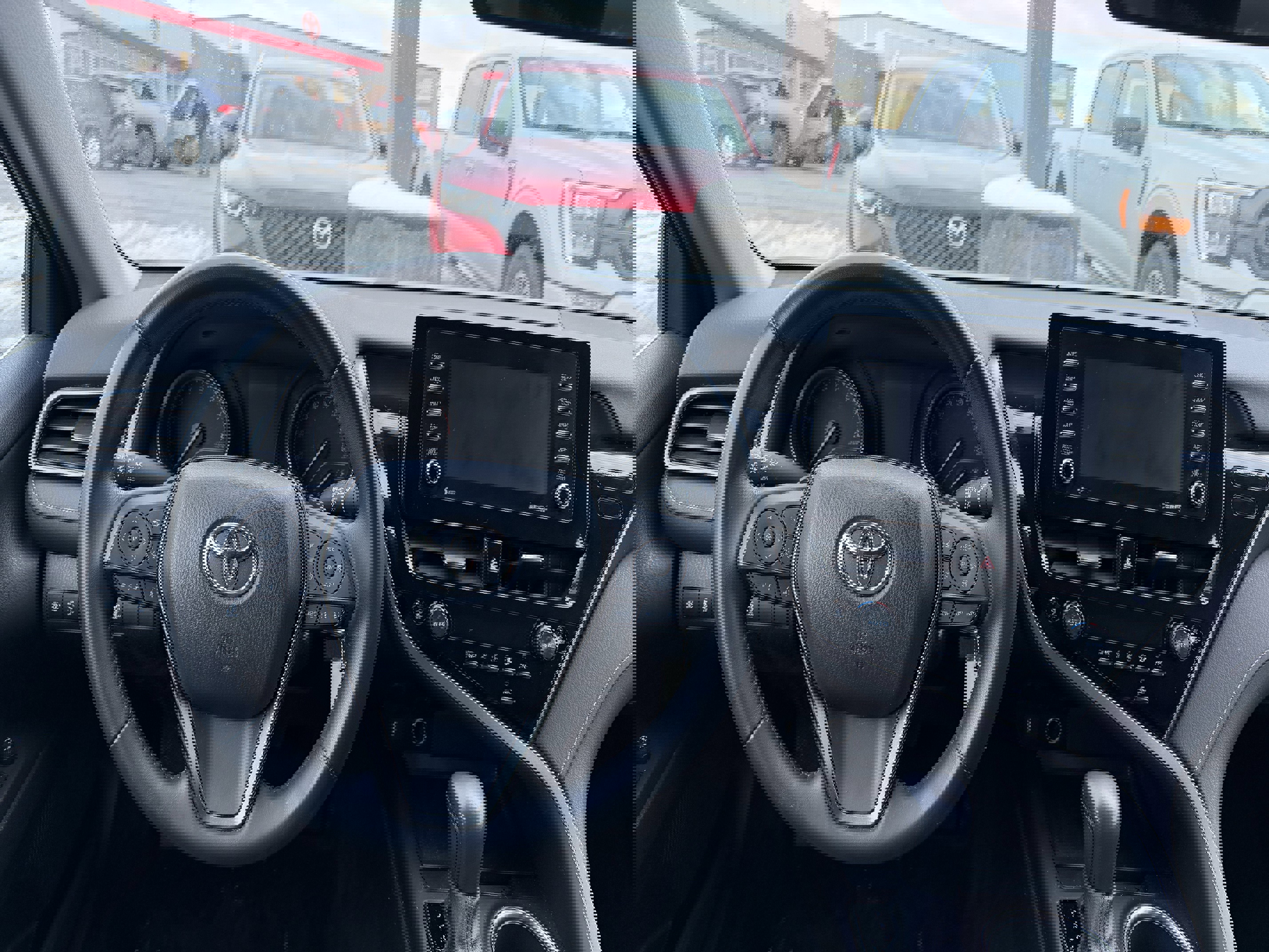 Used 2022 Toyota Camry SE w/ Carpet Mat Package (TMS) image 12