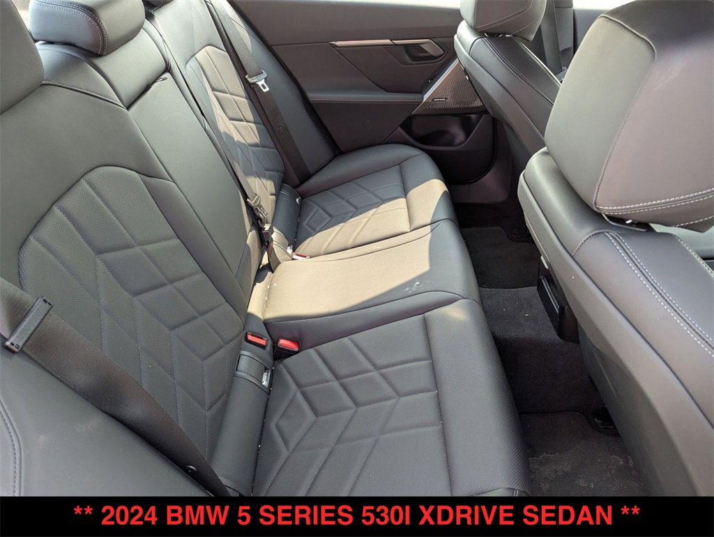 Used 2024 BMW 530i xDrive w/ Convenience Package image 18