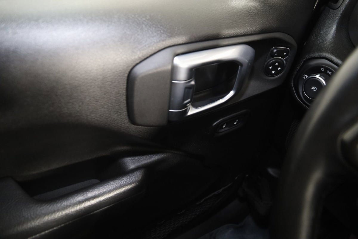 Used 2022 Jeep Wrangler Unlimited Sport image 26