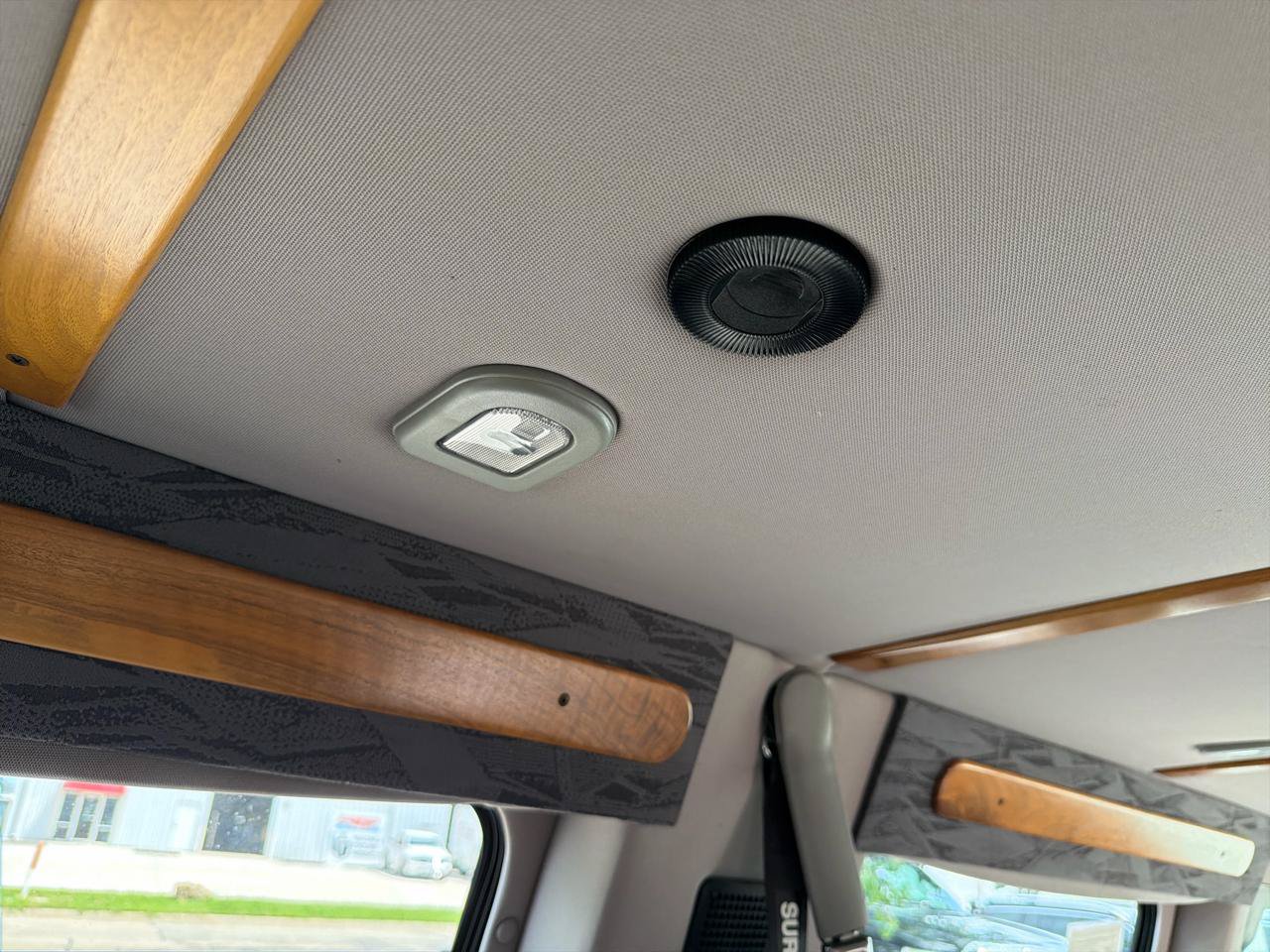 Used 2003 GMC Savana 1500 w/ Preferred Equipment Group 3 RWD image 30