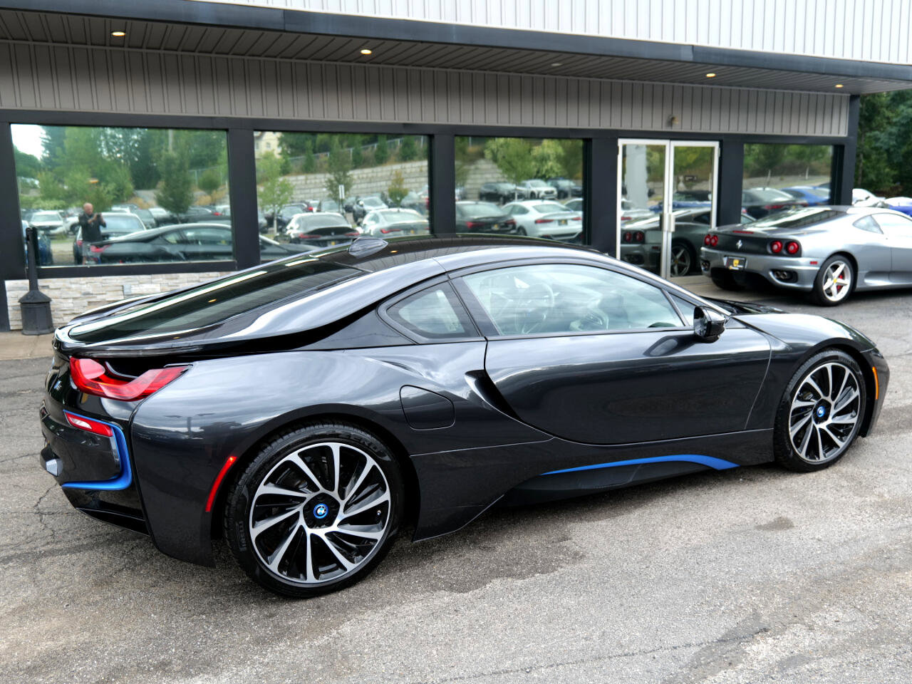 Used 2015 BMW i8 image 6