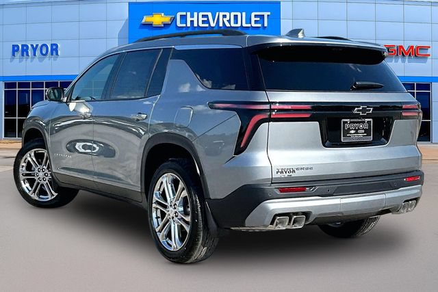 New 2027 Chevrolet Traverse LT w/ Driver Confidence Package FWD image 3