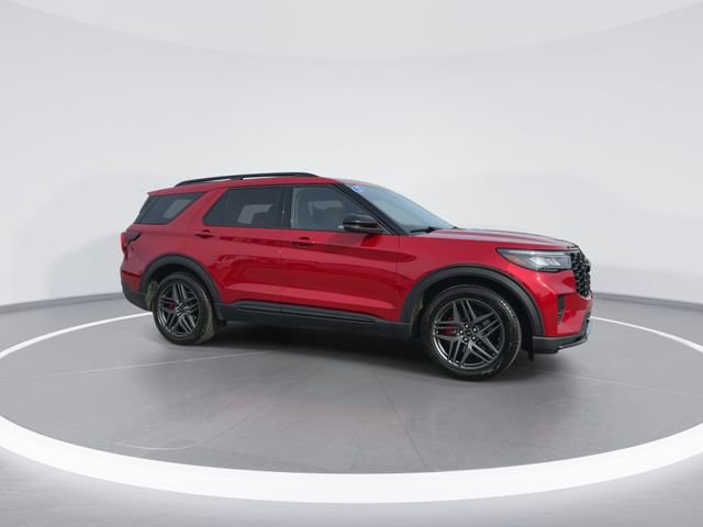 Certified 2025 Ford Explorer ST image 9