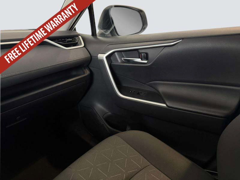 Used 2024 Toyota RAV4 XLE AWD/4WD image 25