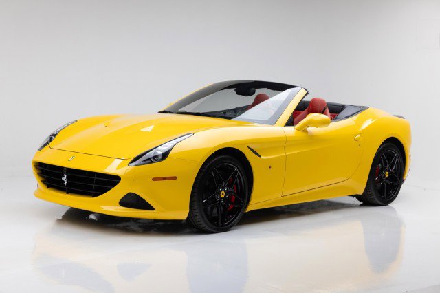 Used 2016 Ferrari California T image 9