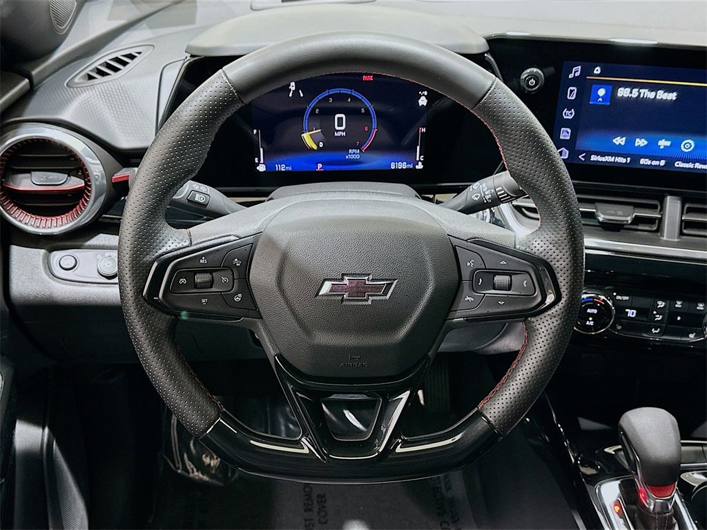 Used 2025 Chevrolet Trax RS w/ Driver Confidence Package image 10