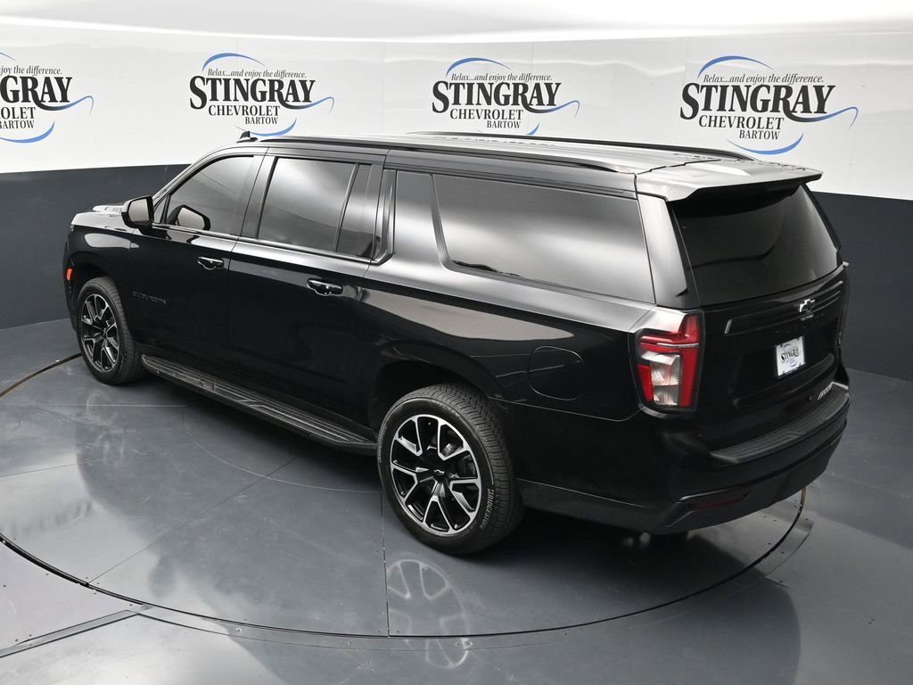 Used 2023 Chevrolet Suburban RST AWD/4WD image 13