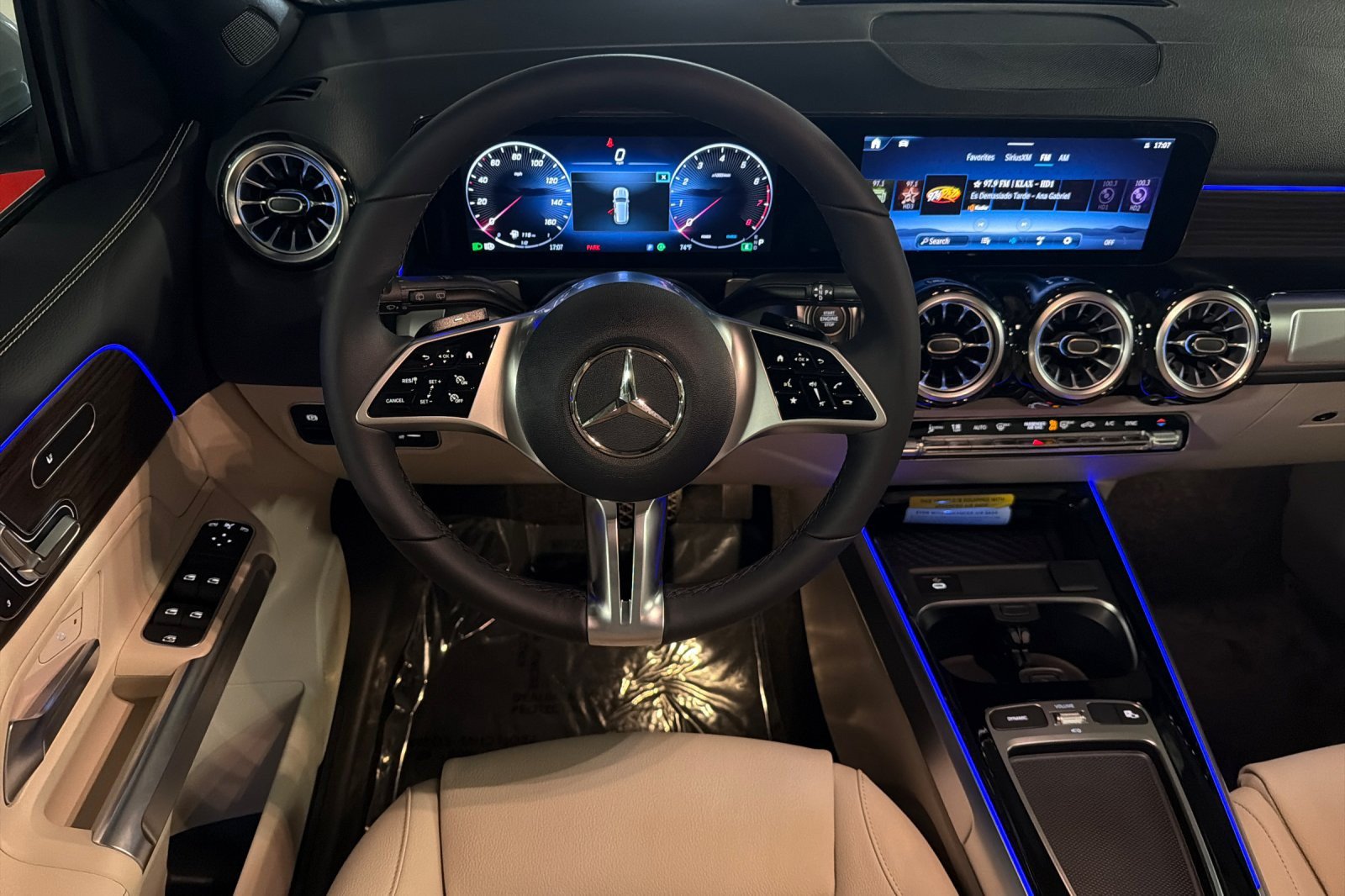 New 2026 Mercedes-Benz GLB 250 image 13
