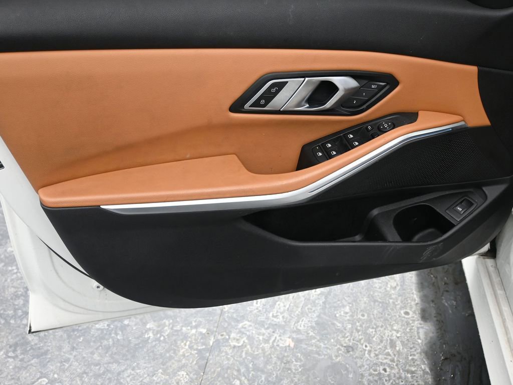 Used 2023 BMW M340i w/ Shadowloine Package image 39