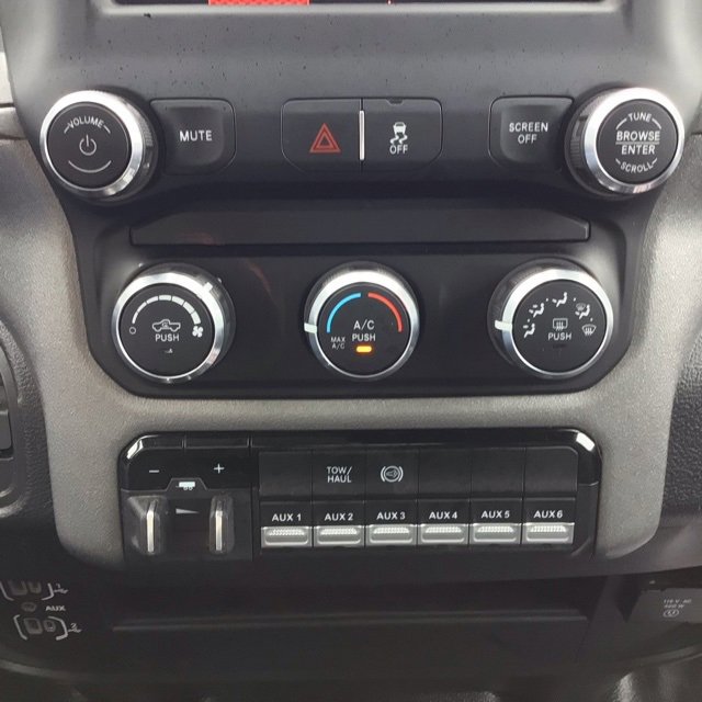 Used 2024 RAM 3500 Tradesman w/ Chrome Appearance Group image 14