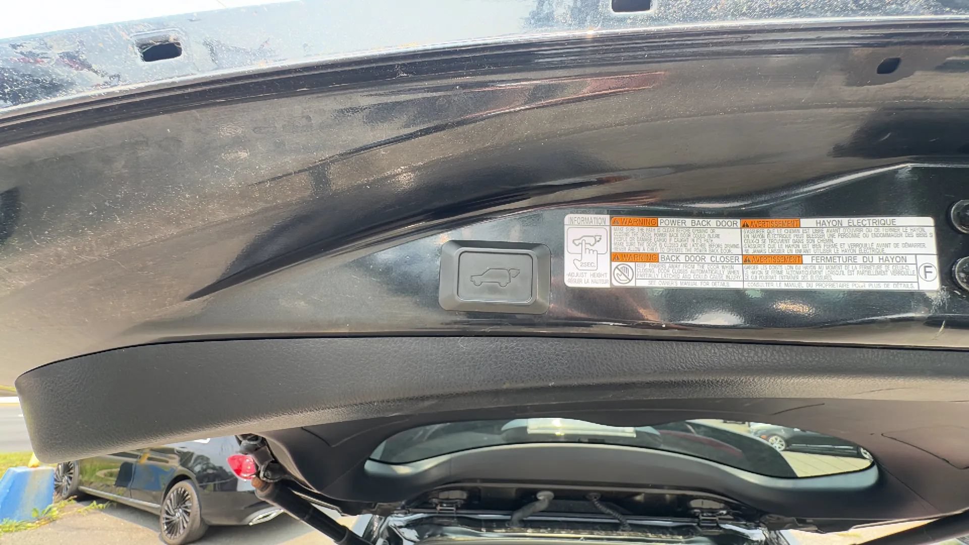 Used 2018 Toyota RAV4 Limited AWD/4WD image 18
