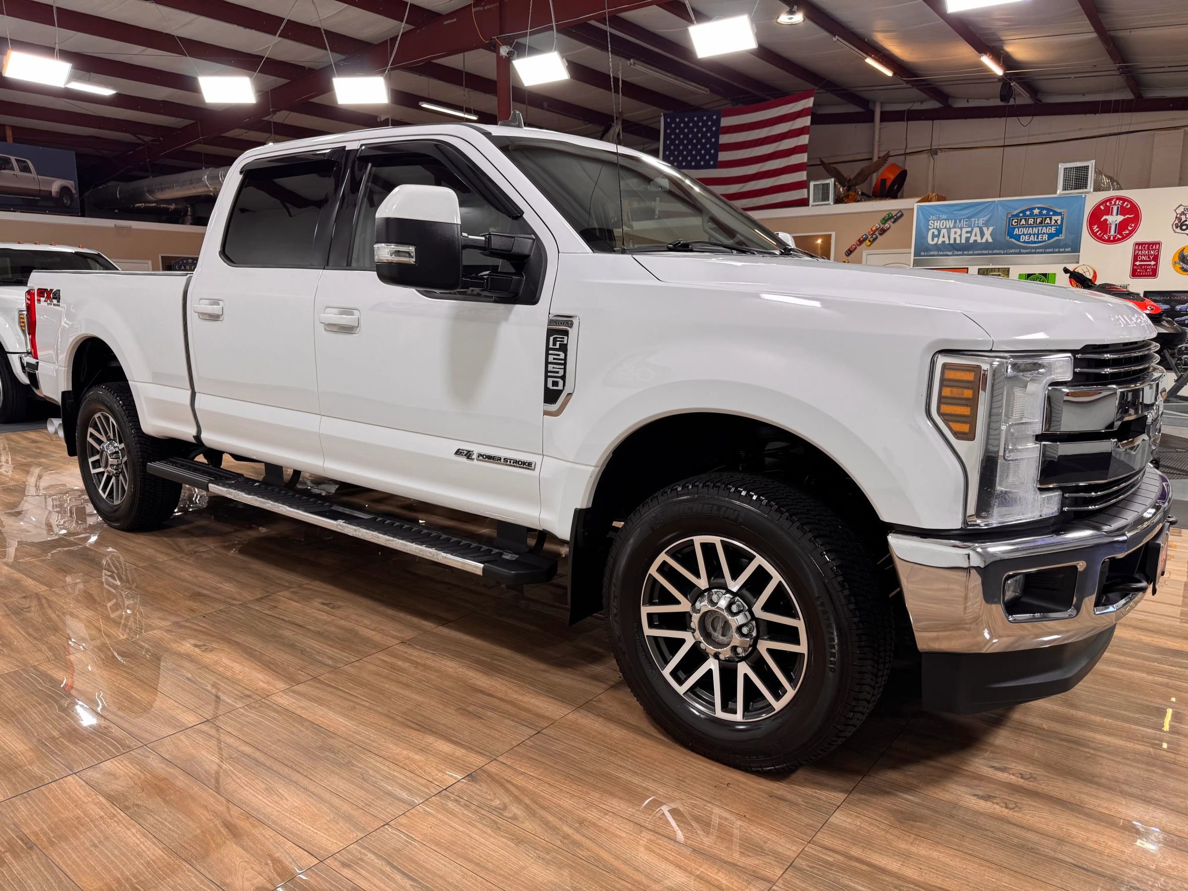 Used 2019 Ford F250 Lariat w/ Lariat Value Package AWD/4WD image 3